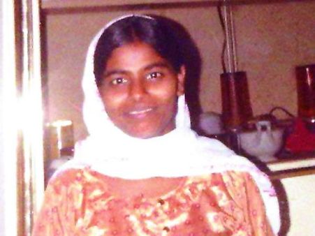 27 ఏళ్ల తర్వాత తల్లిని వెతుక్కుంటూ హైదరాబాద్ వచ్చిన అరబ్ సిస్టర్స్