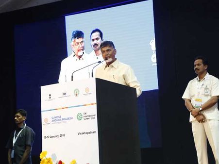 అమెరికా వలే చాలాకాలం పట్టదు, సత్య నాదేళ్ల మావాడే: బాబు, హైదరాబాద్‌పై మళ్లీ