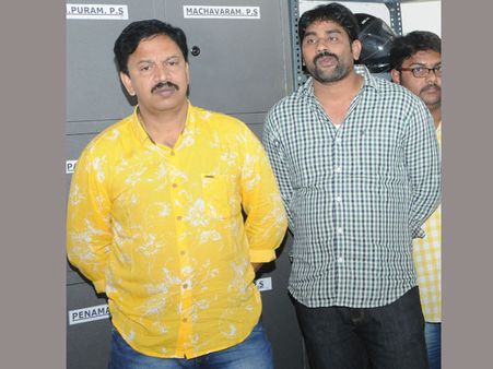 కాల్ మనీ: రాజధానిలో యలమంచిలి రాముకు భారీ ఆస్తులు, 'రియల్' ఫ్రాడ్.. పెర్ల్ ఆగ్రోపై కేసు