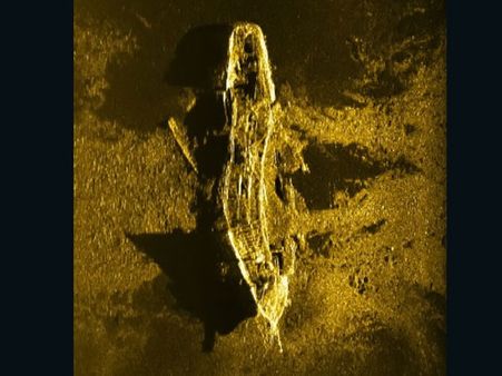 ఎంహెచ్370: 19వసెంచరీ ఓడ శకలాలు లభ్యం(ఫోటో)