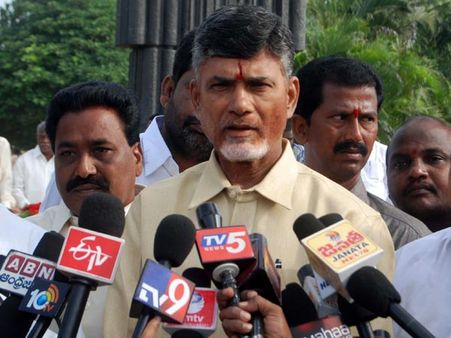 ముగ్గుల పోటీ మన వారసత్వం, సాంకేతికతతో అవినీతి లేని పాలన: చంద్రబాబు