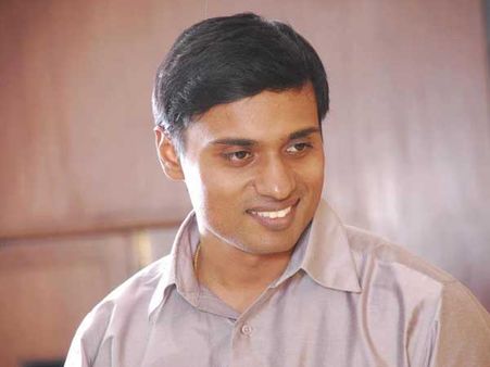 హైడ్రామా, ఎంపీ మిథున్ రెడ్డి అరెస్ట్: 14 రోజుల కస్టడీ, రోజా హౌస్ అరెస్ట్