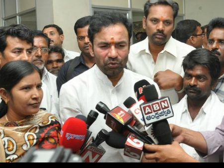 ట్విస్ట్.. దత్తాత్రేయ లేఖకు ముందే విద్యార్థుల బహిష్కరణ: రోహిత్ మృతిపై కిషన్ రెడ్డి