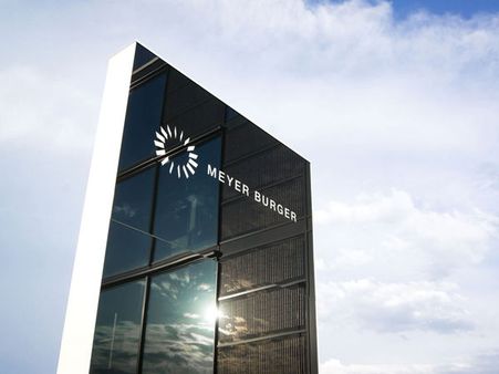 చంద్రబాబు అంగీకారం: ఏపీలో ‘మియర్ బర్గర్’ పెట్టుబడులు