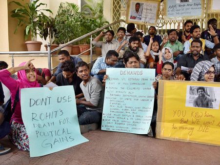హెచ్‍సీయూలో మరో వివాదం: ఇంటర్నెట్, వైఫై నిలిపివేత, అడ్డుకునేందుకేనని విద్యార్థులు ఫైర్