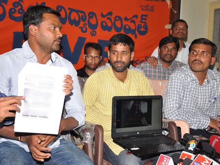 ట్విస్ట్.. రోహిత్‌ను సూసైడ్‌కు పురిగొల్పారా..!?: ఏబీవీపీ డౌట్, కేజ్రీ వార్నింగ్(పిక్చర్స్)