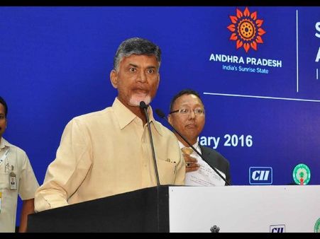 ఎస్వీయూ విద్యార్థిగా: జ్ఞాపకాలను నెమరేసుకున్న చంద్రబాబు