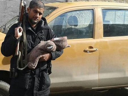 హిట్లర్ సూపర్: భారత సంతతి జిహాది సిద్