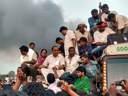 కాపు ఉద్యమాల నేత: ఎవరీ ముద్రగడ?
