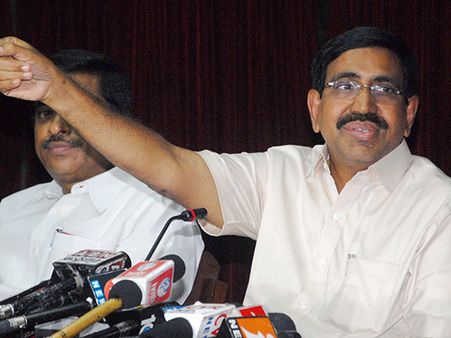 జీవో 30 వల్ల కాపులకు రిజర్వేషన్లు రావు: అందుకే కమిషన్ వేశామన్న నారాయణ