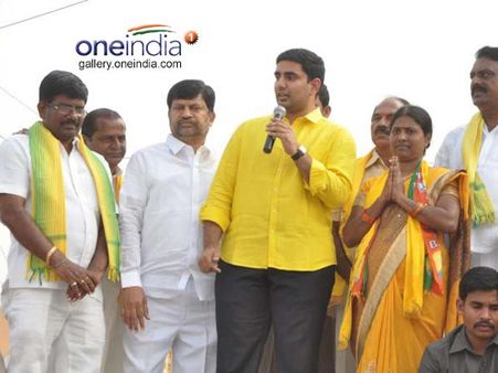 గ్రేటర్ హైదరాబాద్ ఓటమి: బాధ్యత నారా లోకేష్‌దా, రేవంత్ రెడ్డిదా?