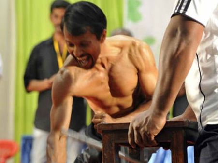 పుషప్స్: ‘ఇండియన్‌ బ్రూస్లీ’ గిన్నిస్ రికార్డు(వీడియో)