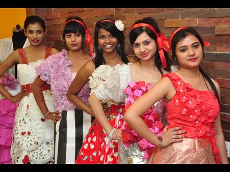 వాలెంటైన్ షో: అలరించిన ముద్దుగుమ్మలు (ఫోటోలు)