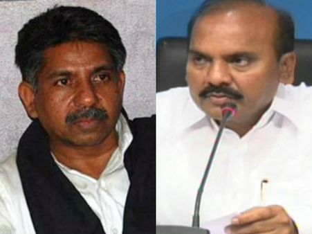 మందకృష్ణ ఒక్కడు, అవతల జగన్: టిడిపిలో నాలుగు స్తంభలాట