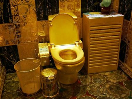 ఒక్కరోజు రాణిగారి టాయిలెట్ కోసం రూ.26 లక్షలు