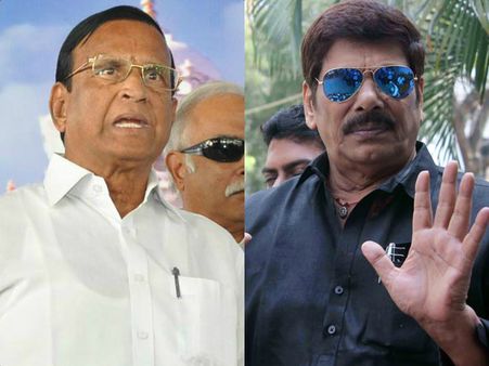 చూస్తూ ఊరుకోవాలా?: గాలి, జగన్ ఫ్లెక్సీల తొలగింపు, ‘దుకాణం బంద్’