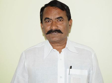 జగన్ కోటకు బీటలు: టిడిపిలో చేరిన బద్వేల్ ఎమ్మెల్యే, భస్మాసురుడు..