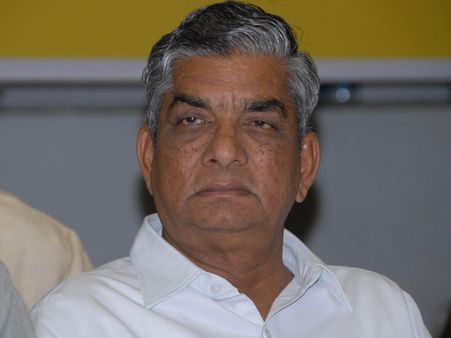 ఎవరి పేర్లూ చెప్పను, అన్నీ మీరే చూస్తారు: కొడుకుపై సీబీఐ కేసు మీద విజయ రామారావు