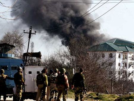 ఉగ్రనేత కొడుకును కాపాడిన ఇండియన్ ఆర్మీ