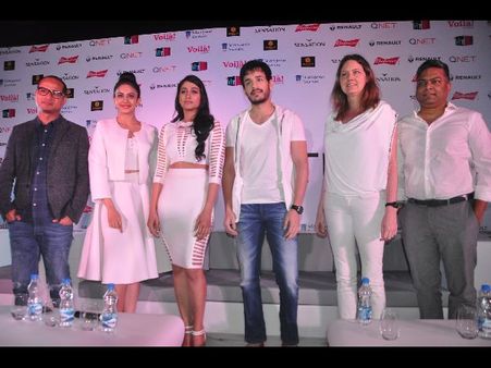 వైట్‌‌డ్రెస్‌లో రకుల్, హాలీవుడ్ స్టైల్లో రెజీనా(పిక్చర్స్)