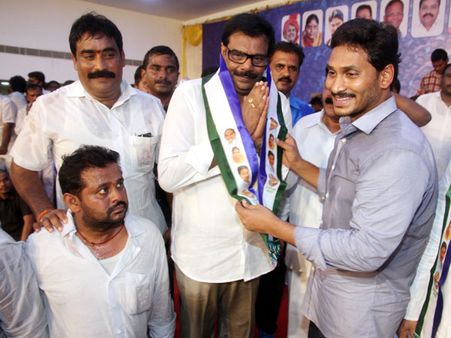 పెళ్లాం కూడా వెంటరాదు: జగన్, నేను నమ్మలేదు.. భూమాకు చురక