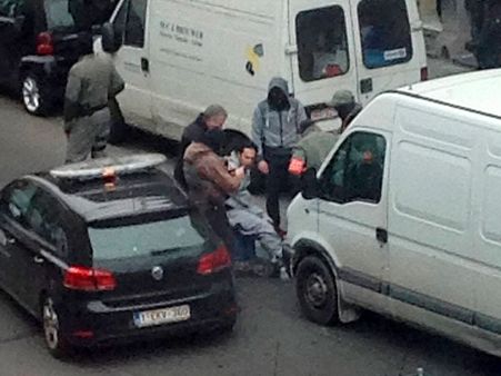 బ్రస్సెల్ పేలుళ్లు: తృటిలో తప్పించుకున్న బెజవాడ విద్యార్థి, గుండె బద్దలు (పిక్చర్స్)