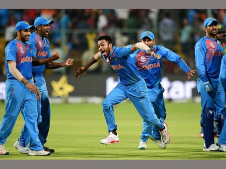 గెలిస్తే సంతోషమేది: చిర్రెత్తిన ధోని, బిగ్‌బీ ప్రశ్న