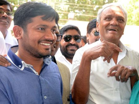 అందుకే హైదరాబాద్ వచ్చా: వీసీని టార్గెట్ చేసిన కన్నయ్య (పిక్చర్స్)