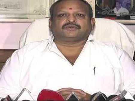 జగన్‌పై వ్యక్తిగత విమర్శలా?, దాచుకో.. దోచుకో పాలనే: కోలగట్ల, ‘రోజాపై మొండి వైఖరి’