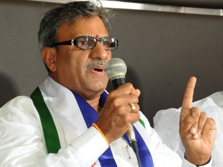 జగన్ పార్టీకి కోనేరు ప్రసాద్ రాజీనామా వెనక పెద్ద కథే..