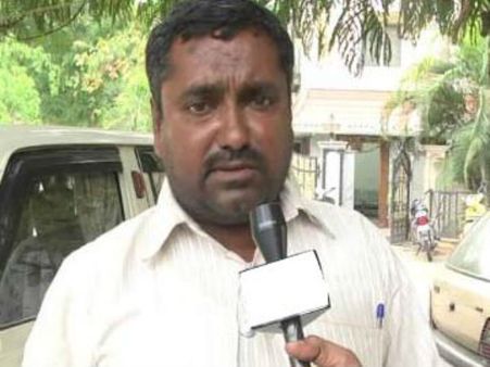 మంత్రి రావెలకు మత్తయ్య మద్దతు: ఎవరి ప్రోద్బలంతో జగన్‌పై ఫిర్యాదు?