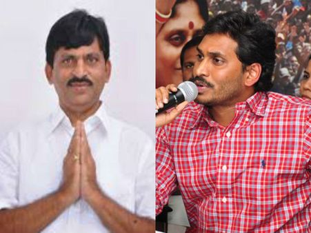 జగన్‌కు గట్టి షాక్: పొంగులేటి కోసం హరీష్ రావు చక్రం