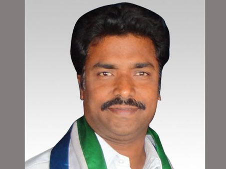 చంద్రబాబుకు పిచ్చి ఎక్కువైంది, రూ.15 కోట్లు ఆఫర్: వైసిపి ఎమ్మెల్యే