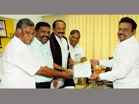 కరుణ, బిజెపికి షాక్: సీఎం అభ్యర్థి హీరో విజయకాంత్