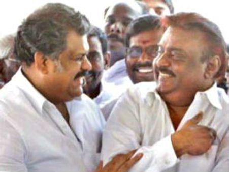 విజయకాంత్‌కు పెరుగుతున్న సపోర్ట్: జీకే వాసన్‌ చేరిక