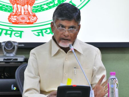 సొంతగా మార్కులు: వెనుకబడ్డ బాబు, చిత్తూరులో ఐదో ర్యాంక్