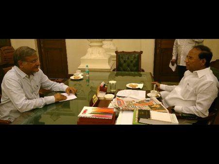 కోడెలతో సీఎస్ టక్కర్ భేటీ: 'లక్ష్యంతో చంద్రబాబు', దేనిపై చర్చించారంటే?