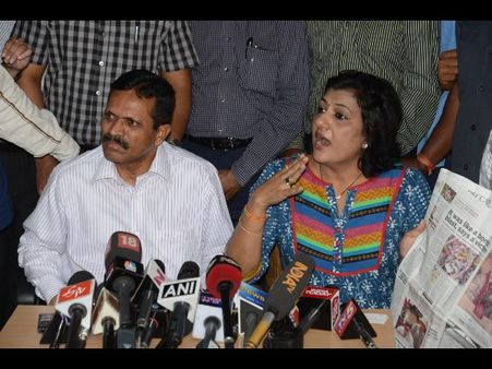 కూలిన కోల్‌కతా బ్రిడ్జి: ముగ్గురి అరెస్టు, హైదరాబాద్‌లో దర్యాప్తు (పిక్చర్స్)