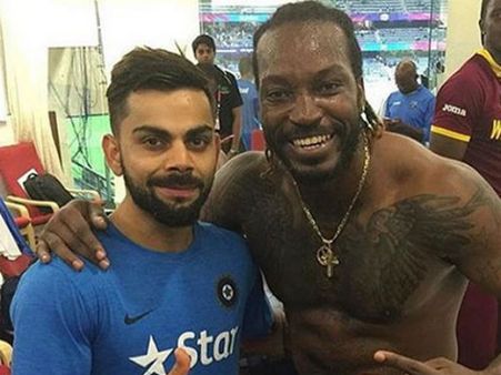 కోహ్లీపై విండీస్ ఆటగాళ్ల ప్రత్యేక అభిమానం(పిక్చర్స్)