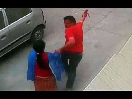 ఆఫీస్ నుంచి ఈడ్చుకెళ్లి.. రాత్రంతా అత్యాచారం చేశాడు(వీడియో)