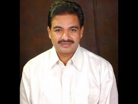 వైసిపి ఎమ్మెల్యేపై రాత్రిపూట దాడి, షాక్‌కు గురైన ప్రజాప్రతినిధి