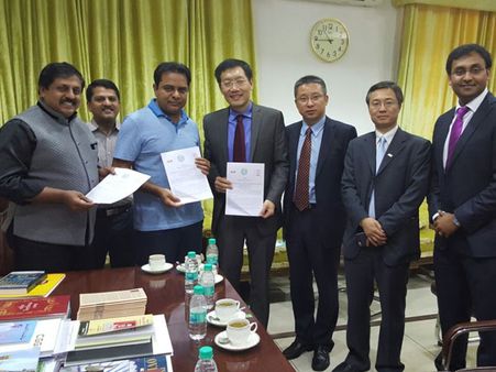 కెటిఆర్‌కు త్రీడీ తెర మొబైల్: టీలో కెడిఎక్స్ పెట్టుబడులు