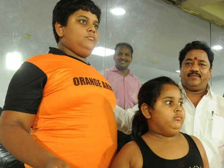 సన్‌రైజర్స్ హ్యాట్రిక్: మెరిసిన కేసీఆర్ మనవడు, నగర్ మేయర్ బొంతు