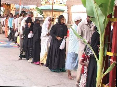 ఉగాది: శ్రీ బాలాజీకి ముస్లింలు ప్రార్థనలు (ఫొటోలు)