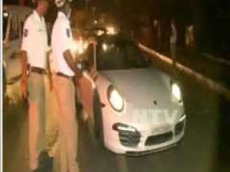 రాష్ డ్రైవింగ్: సుజనా చౌదరి కుమారుడు కార్తీక్‌పై కేసునమోదు