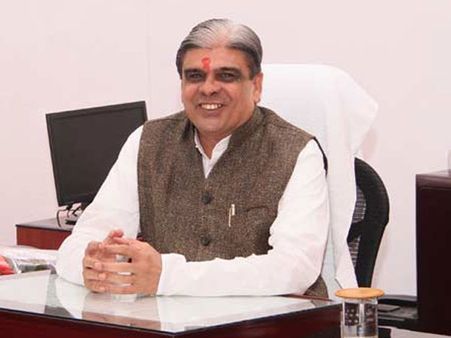 రాజధానికి రూ.2050 కోట్లిచ్చాం, ప్రత్యేక హోదా అవసరంలేదు: కేంద్రమంత్రి షాక్