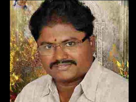 బెజవాడ చంటి లొంగిపోయాడు : మహిళను వేధించిన కార్పోరేటర్..