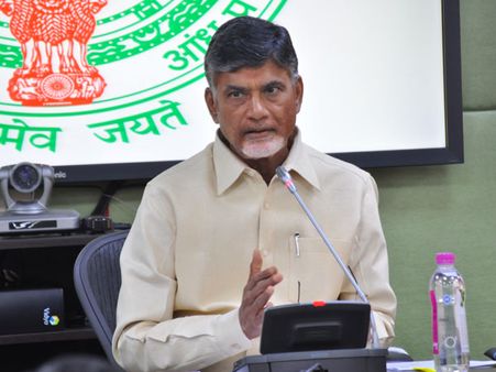 చంద్రబాబుకు ఐడియాలిస్తుందెవరో : గో మూత్రాన్ని వదల్లేదు 