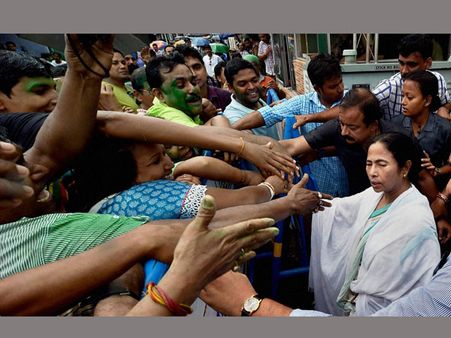 పీచమణిచిన దీదీ: థర్డ్ ఫ్రంట్‌ లీడర్ మమతానే?