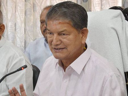 బలపరీక్షలో గెలిచిన రావత్: ఆయనే సీఎం, సంబరాలు